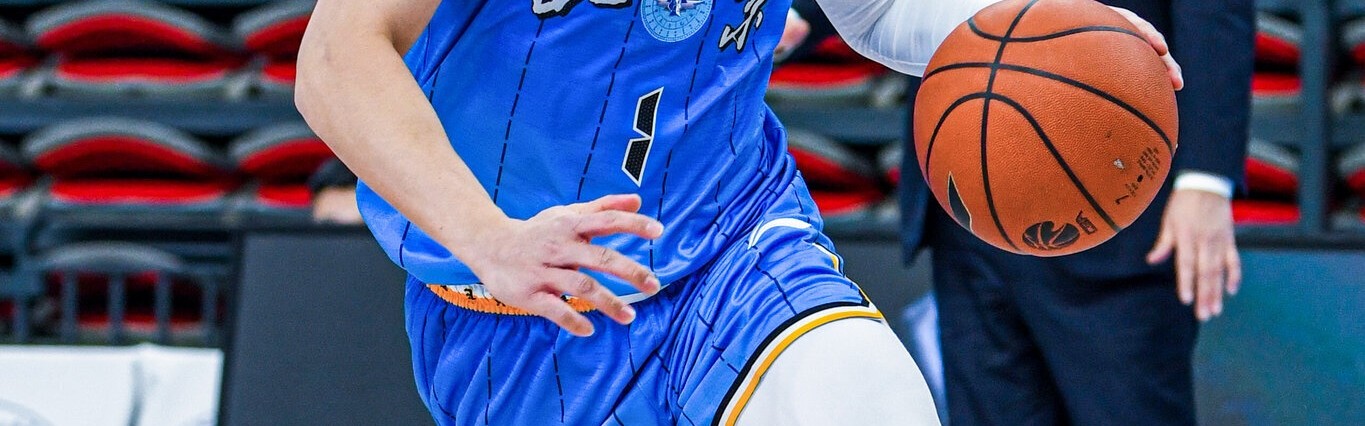 许利民:最后没叫暂停是布置好的 希望在对手防守没落位时发动进攻